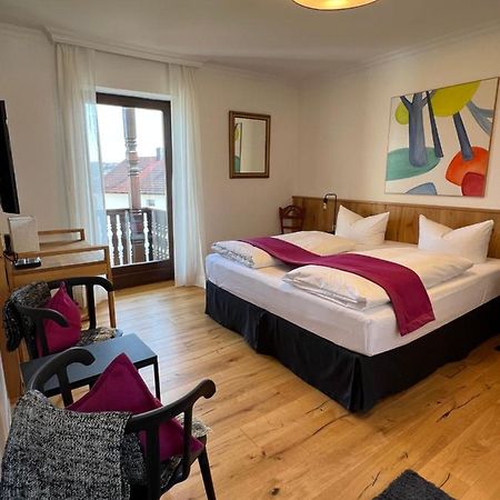 Aparthotel Parsberg Lferstl Bagian luar foto