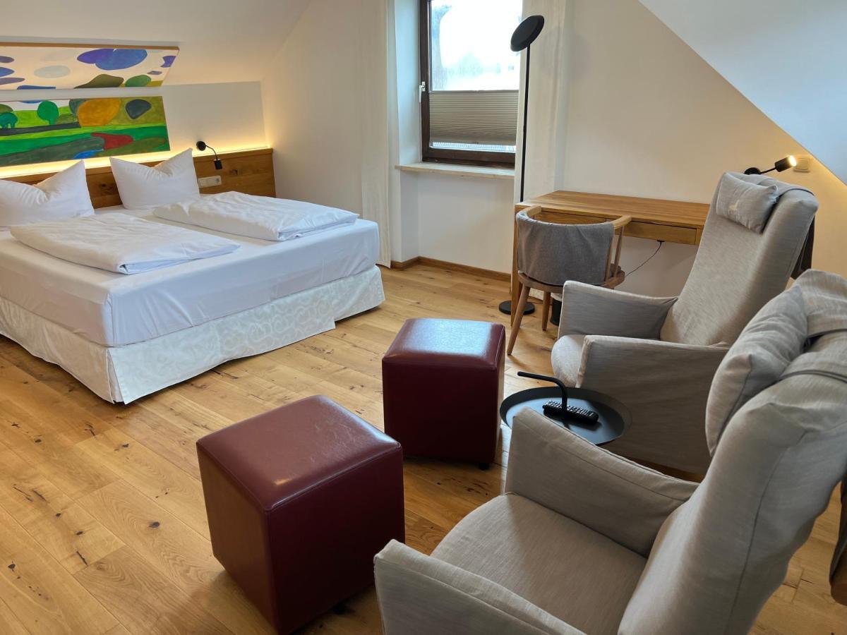 Aparthotel Parsberg Lferstl Bagian luar foto