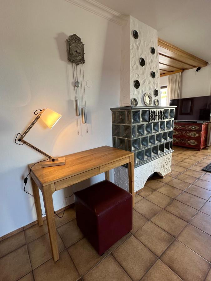 Aparthotel Parsberg Lferstl Bagian luar foto
