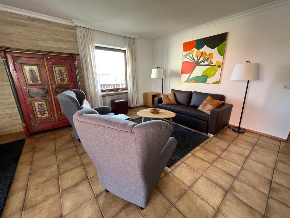 Aparthotel Parsberg Lferstl Bagian luar foto
