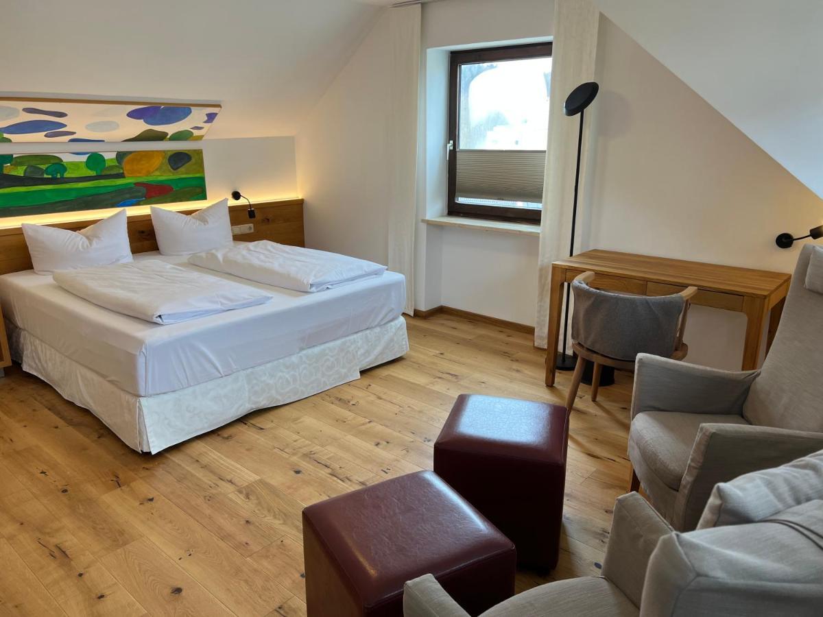 Aparthotel Parsberg Lferstl Bagian luar foto