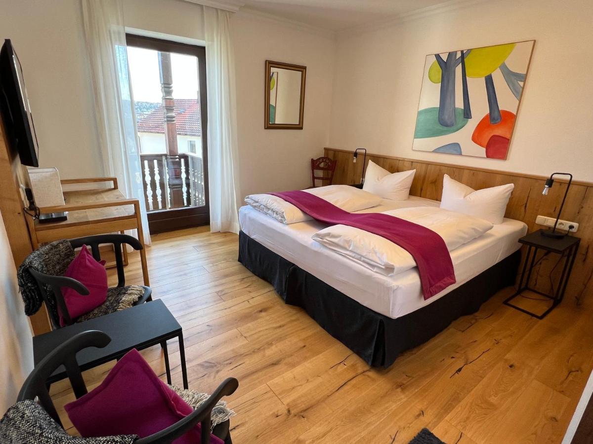 Aparthotel Parsberg Lferstl Bagian luar foto