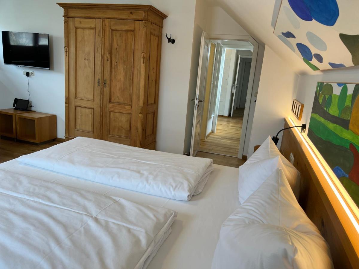 Aparthotel Parsberg Lferstl Bagian luar foto