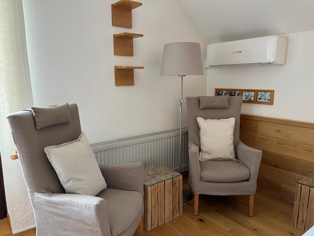 Aparthotel Parsberg Lferstl Bagian luar foto