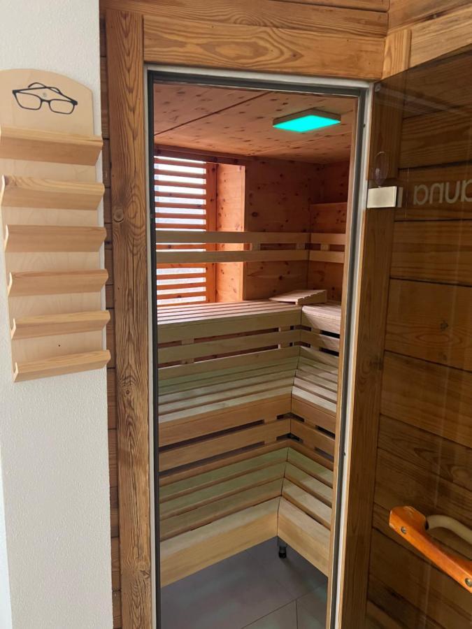 Aparthotel Parsberg Lferstl Bagian luar foto