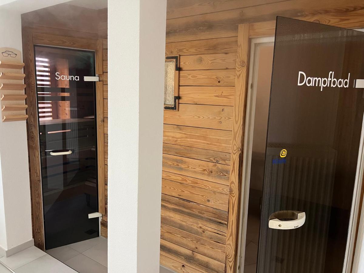 Aparthotel Parsberg Lferstl Bagian luar foto