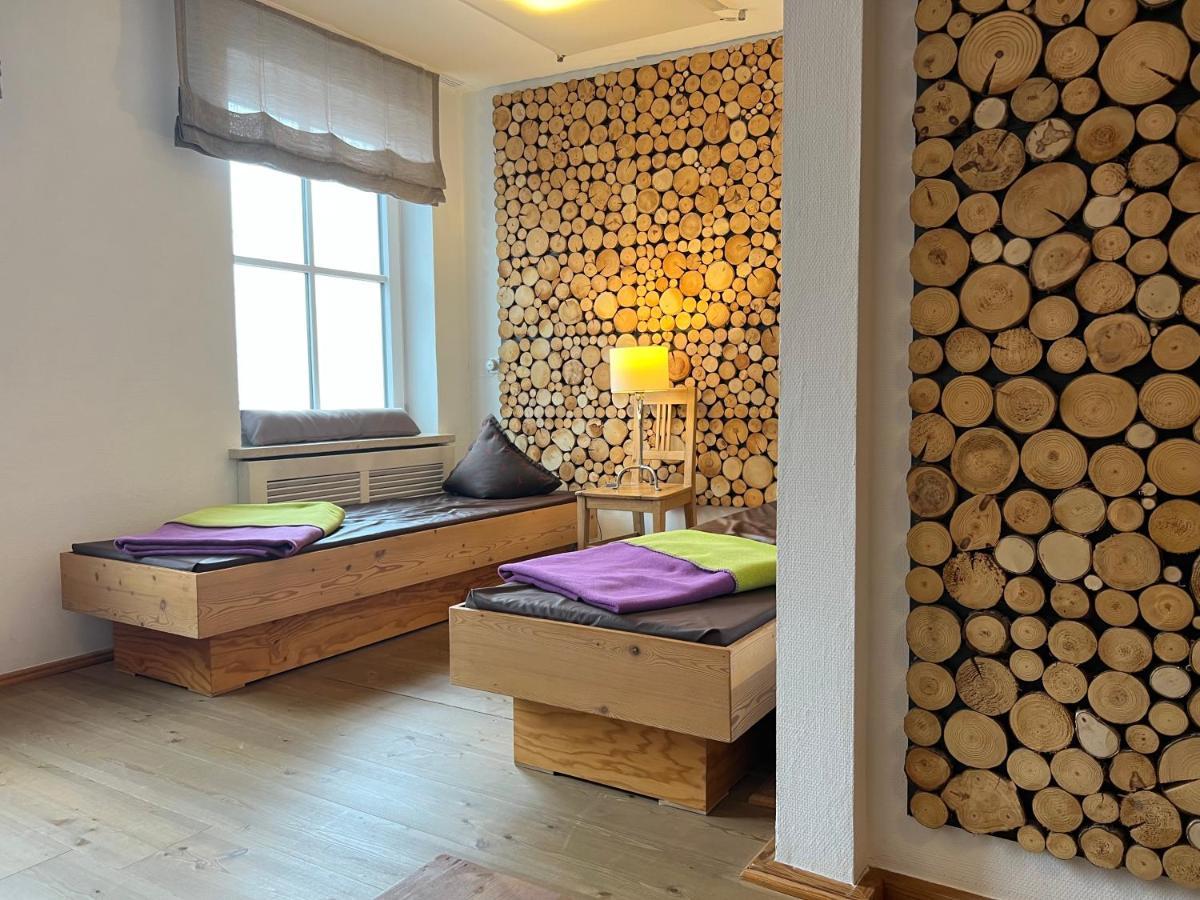 Aparthotel Parsberg Lferstl Bagian luar foto