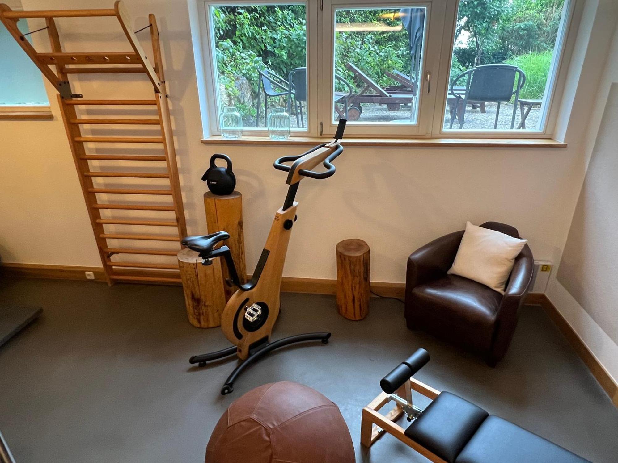 Aparthotel Parsberg Lferstl Bagian luar foto